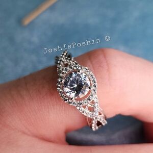 1.20ctw White sapphire cocktail ring in sterling silver